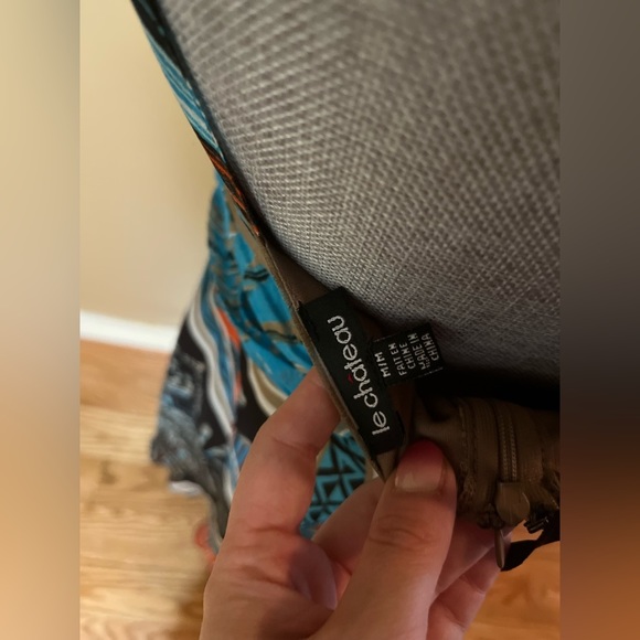 Le Chateau Dress - Picture 7 of 7